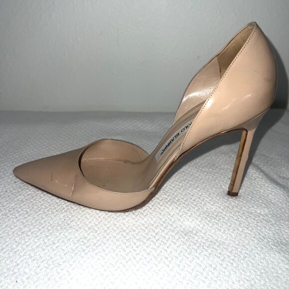 Manolo Blahnik Nude Patent Leather Heels - Picture 11 of 11
